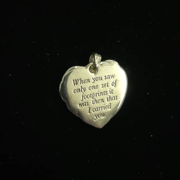 Preloved Gorham sterling two-tone footprints in the sand heart pendant - Picture 3 of 5